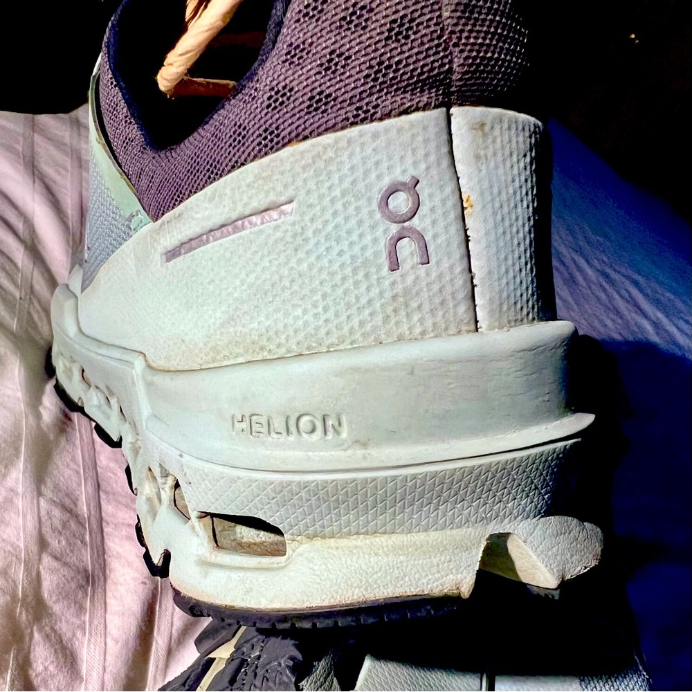 Women’s On Cloud-Running, CloudUltra, Athletic Shoes, Low Mileage, Size 7, Clean